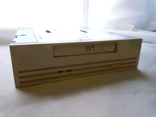 370-2375    4-8GB 3.5" 4mm DDS-2 SCSI T.D.,Python