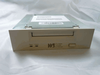 S5n / X6282A /  370-2377 /  Internal 12-24GB 4 mm DDS-3 Tape Drive -- Sun Parts