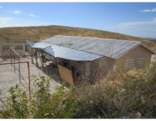 Abiding Architecture III: 10 days, 26 People, 4 Projects, 11 Languages and 1 site in Titanyen, Haiti: Us and Them