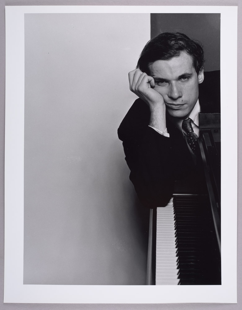 Arnold Newman's Magazine World ARTBOOK | D.A.P. 2025 Catalog