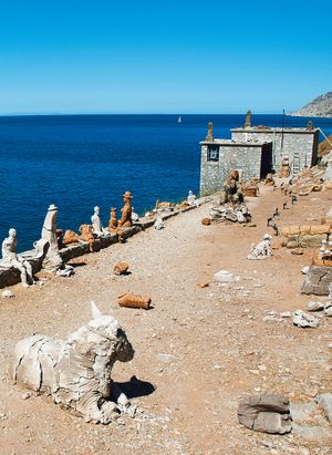 Deste 33 Years: 19832015