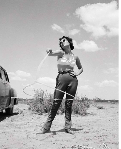 Elizabeth Taylor on the set of 'Giant' by Frank Worth