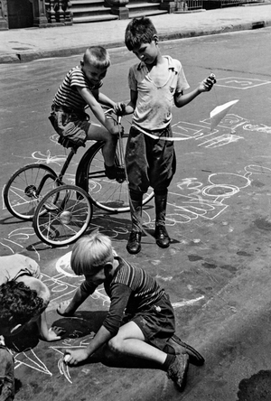 Helen Levitt: New York Archive / Black & White