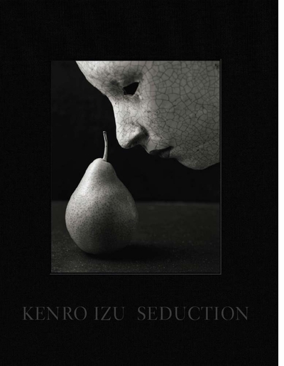 Kenro Izu launch event at Oblong Books