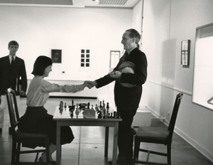 Knight Moves to Remis