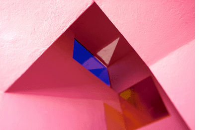 Lake Verea inhabits Casa Barrag�n�with wonder