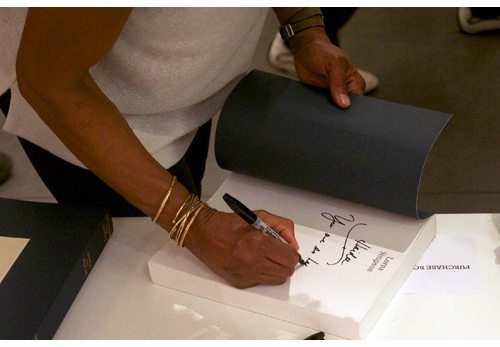 Lorna Simpson Signs 'Works on Paper' at agns b.