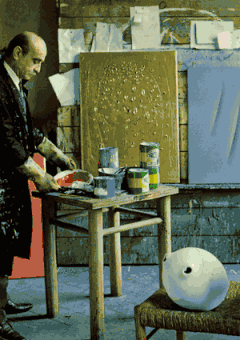 Lucio Fontana