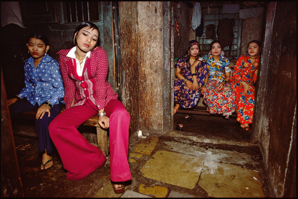 洋書 falkland road mary ellen mark Mary Ellen Mark: FALKLAND ROAD LES PROSTITUEES DE BOMBAY