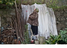 Nilbar Gres: Who Is the Subject