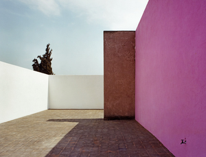 On Time and Experience: Luis Barrag�n and Modern Living