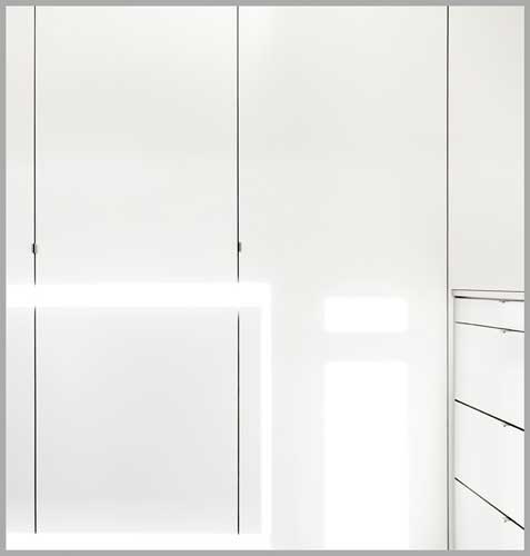 Photograph by MacArthur genius award winner Uta Barth, reproduced from Blind Spot