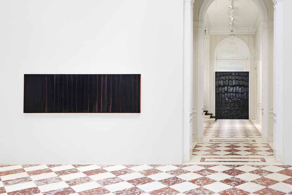 Pierre Soulages From Midnight to Twilight ARTBOOK | D.A.P. 2025 Pierre Soulages From Midnight to Twilight ARTBOOK | D.A.P. 2025