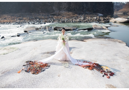 Rizzoli presents 'Garmenting' with Alexandra Schwartz, Lydia Brawner and Enoch Cheng