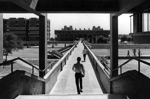 The Project of Independence: Architectures of Decolonization in South Asia, 19471985