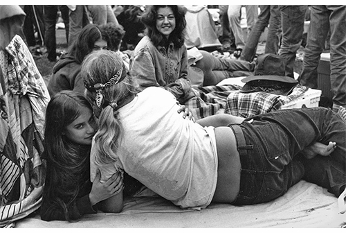 The Strand Presents Joseph Szabo & Vince Aletti on 'Rolling Stones Fans'