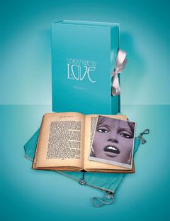 Visionaire No. 38: Love