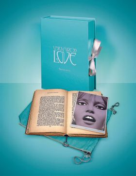 Visionaire No. 38: Love