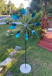 WAVY PETALS GRAND GARDEN WHEEL/ Cement Base