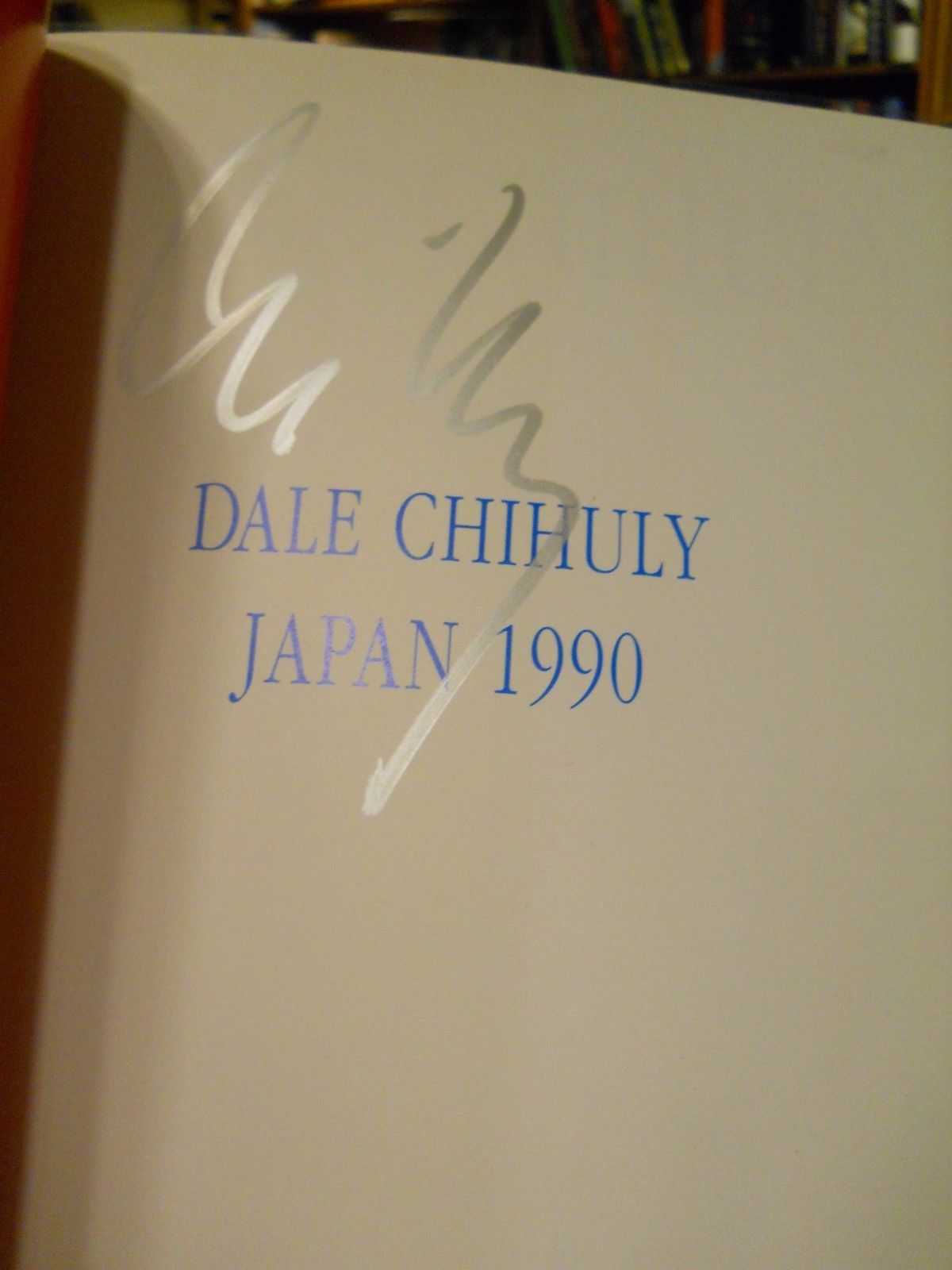 Dale Chihuly autographed Japan 1990 softcover book