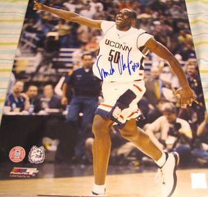 Emeka Okafor autographed UConn Huskies 2004 NCAA Championship 16x20 poster size photo
