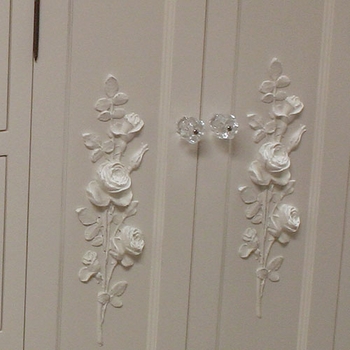 Bella Rosa Six Drawer Dresser with Cabinet