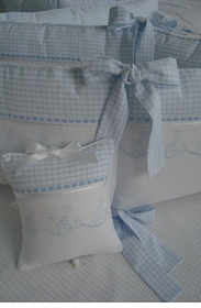 Blue Giraffe Crib Bedding Set