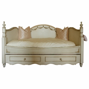Charlotte Day Bed