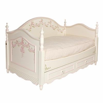 Charlotte Daybed Ribbon and Roses