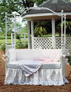 Corsican Bunny Iron Canopy Crib 41028