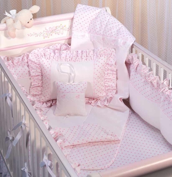 hearts crib bedding by blauen
