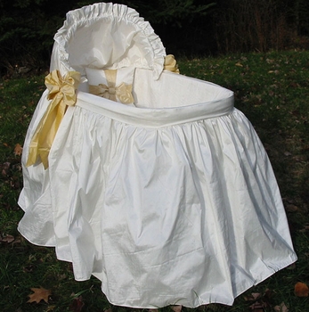 jolie bassinet <br> (contact us for pricing)