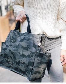 luxe NS camo tote with black handles