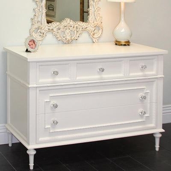 Marcheline Chest