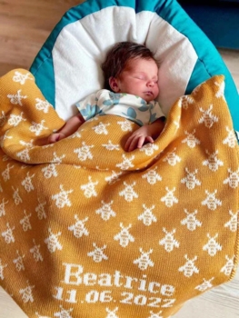 personalized bee baby blanket