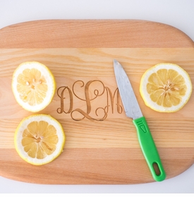 personalized wooden chopping board (medium)