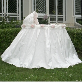 rose bassinet <br> (contact us for pricing)