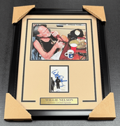 WILLIE NELSON COUNTRY LEGEND AUTOGRAPHED SIGNED 8X10 PHOTO FRAMED SMOKING JSA COA