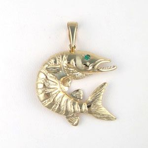 14k Gold Muskie Large Pendant - 022