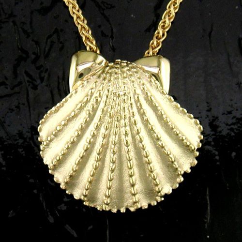 14K Scallop Shell Pendant 9/24 - SD-SLP037