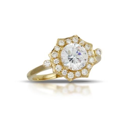 18k Yellow Gold Diamond Ring With Cz Center - LB254