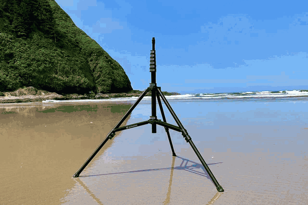4m Mastwerks™ Tripod and Mast System