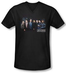 Law & Order: SVU Shirt Slim Fit V Neck Cast Black Tee T-Shirt
