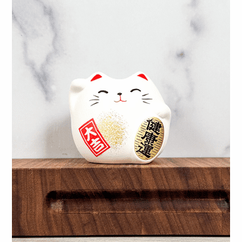 Feng Shui White Cat: Kotobuki Maneki Neko Charm