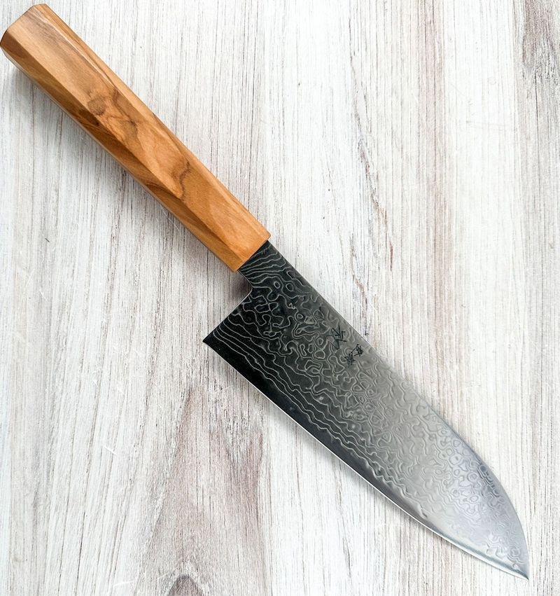 Hatsukokoro SG2 Damascus Santoku 180mm