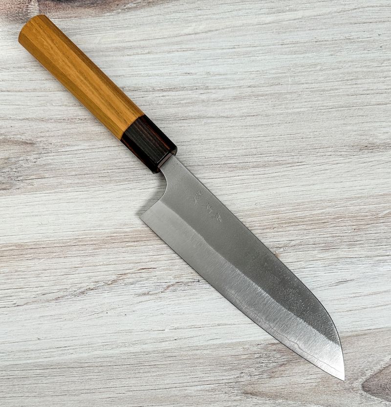 Yoshimi Kato Ginsan Santoku 170mm|Silver 3 Steel