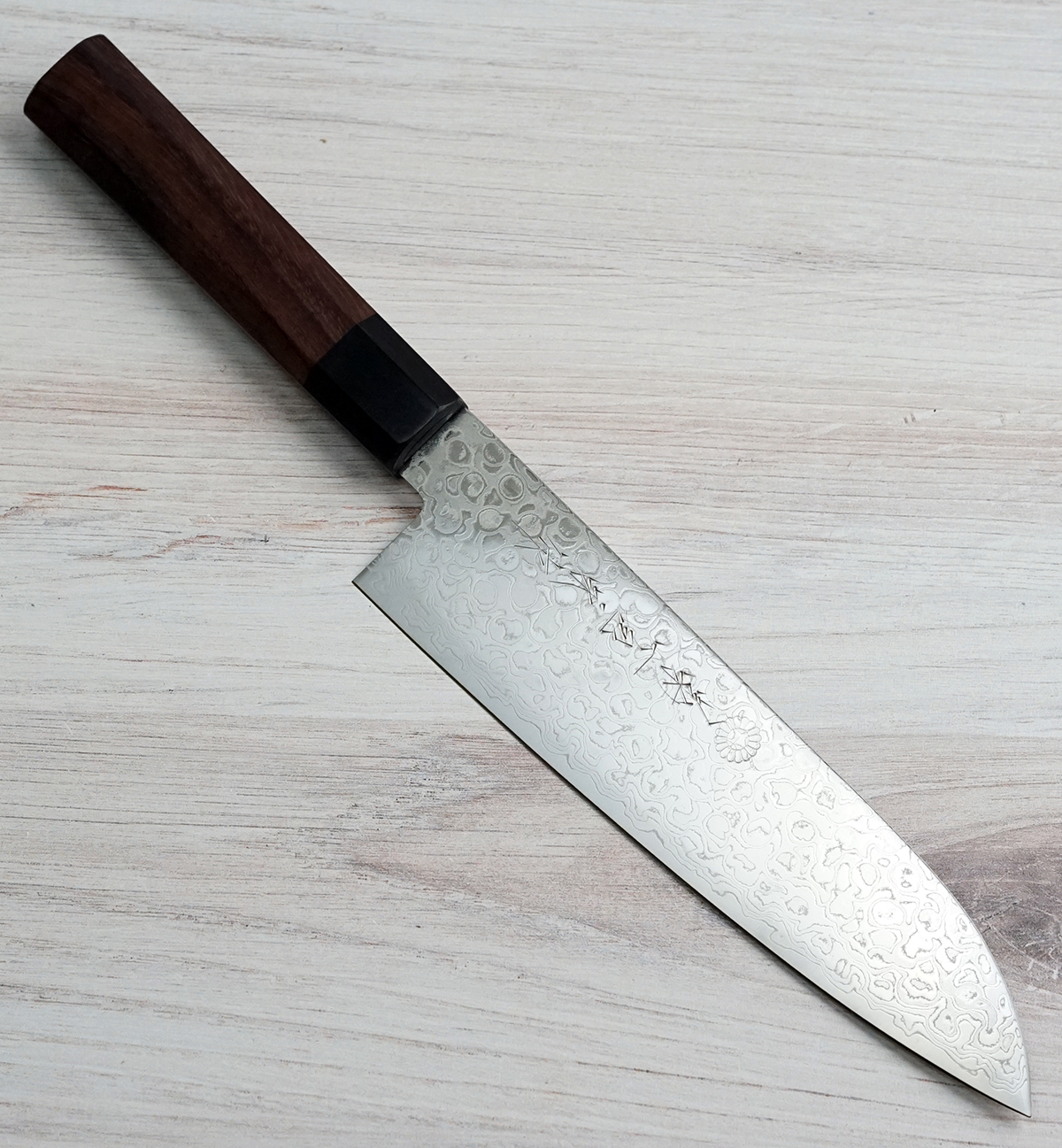 キキ Kikuichi Swedish Warikomi Damascus Santoku 180mm