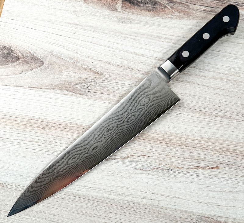 Kotetsu VG-10 Damascus Gyuto: Chefknivestogo
