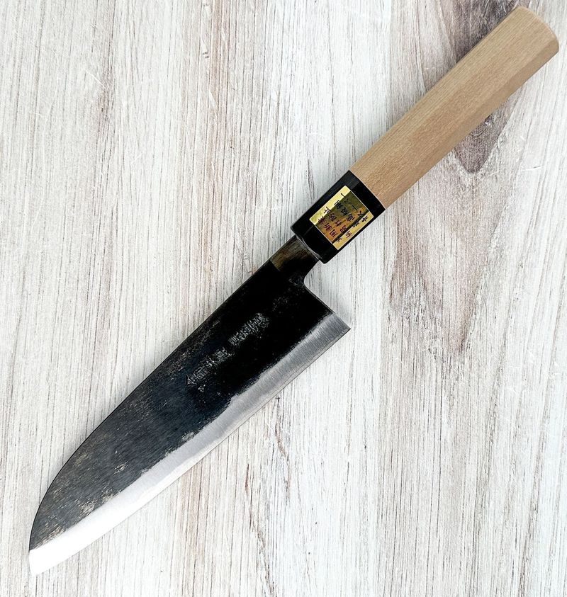 moritaka-santoku-170mm-218.png