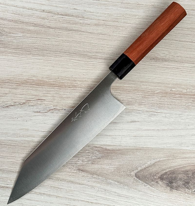 即決！◆新品！KAESU KOTETSU ウーズレッド コテツ◆タイニークラッシ Shibata Koutetsu R2 Battleship Gyuto 195mm